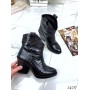 Зимние ботинки казаки кожаные питон