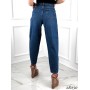 Джинсы  Mom fit с завышенной талией сверху с выточками