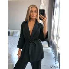 Костюм двойка.Пиджак на завязке  и прямые брюки