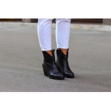 Ботинки казаки кожаные