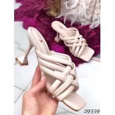 Шлепанцы  на шпильке