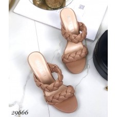 Шлепанцы на устойчивом каблуке
