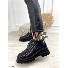Ботинки дутики LV.