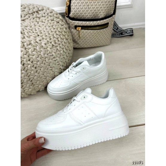 Кроссовки на высокой платформе