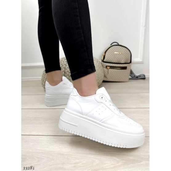 Кроссовки на высокой платформе