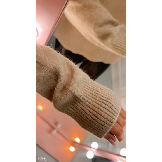 Свитер шерстяной теплый