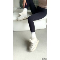 Натуральные угги