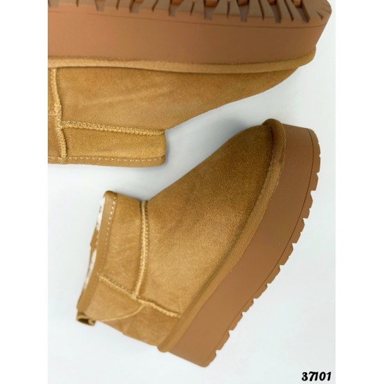 Натуральные угги