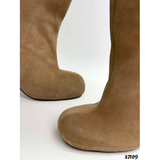 Трендовые сапоги