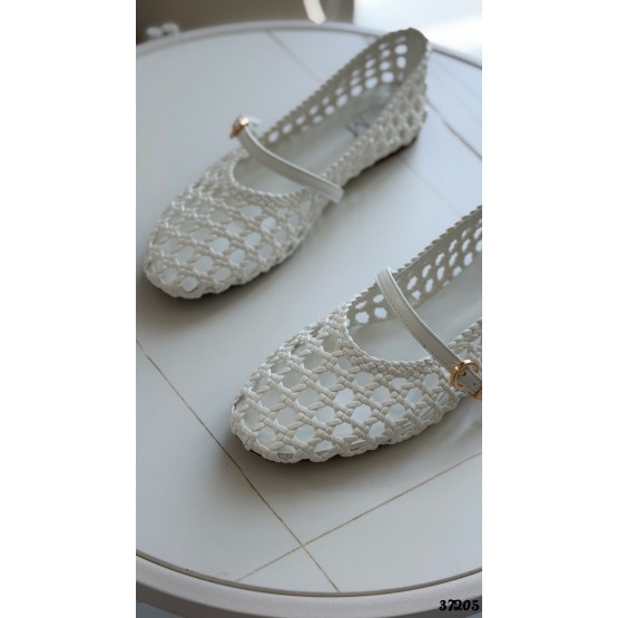 Плетеные балетки