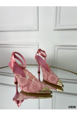 Кружевные туфли