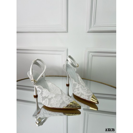 Кружевные туфли