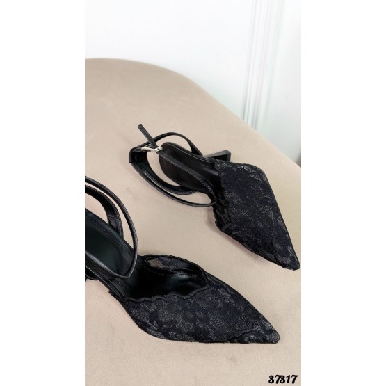 Кружевные туфли