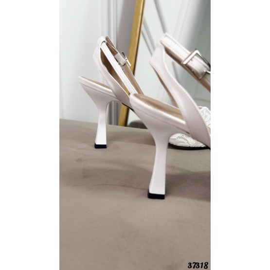 Кружевные туфли