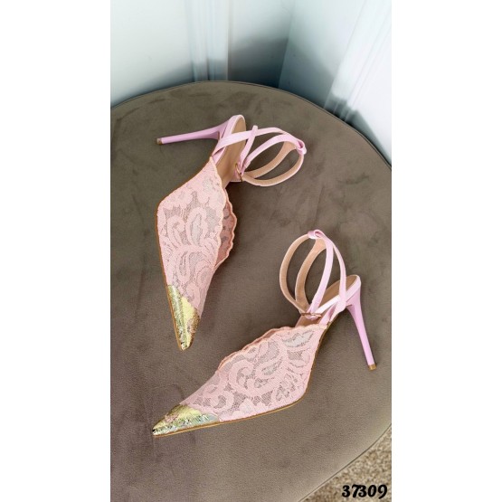 Кружевные туфли