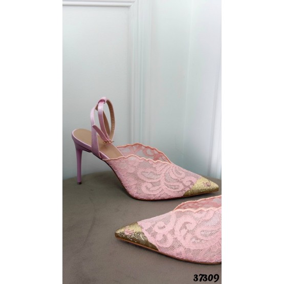Кружевные туфли