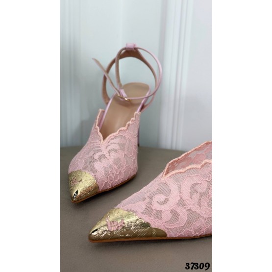 Кружевные туфли