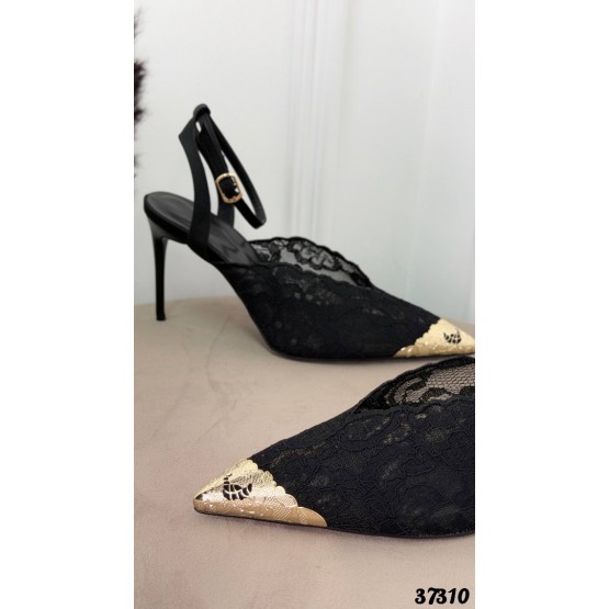 Кружевные туфли