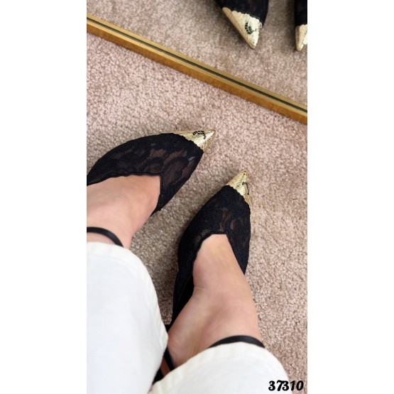 Кружевные туфли