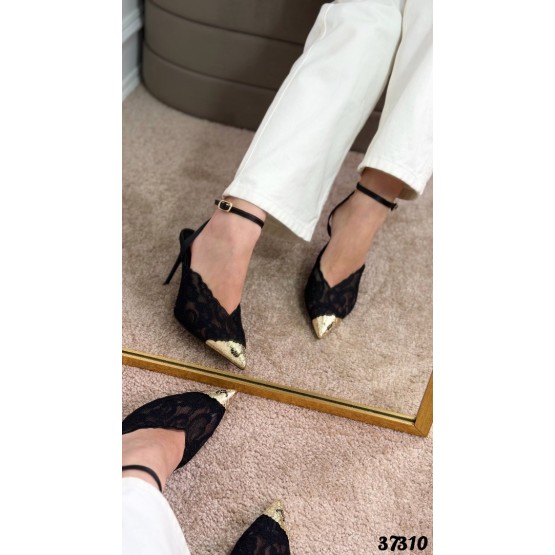 Кружевные туфли