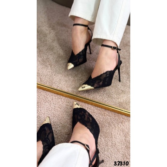 Кружевные туфли