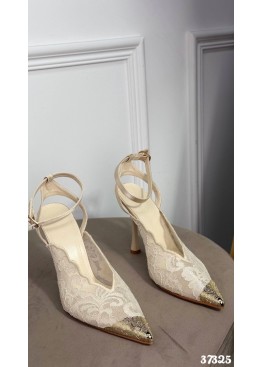 Кружевные туфли