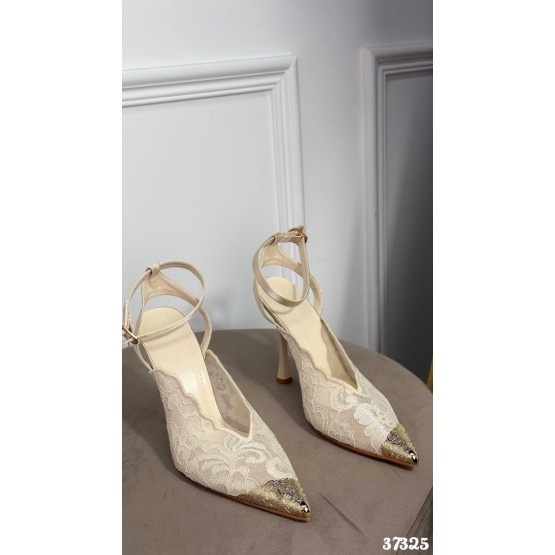 Кружевные туфли