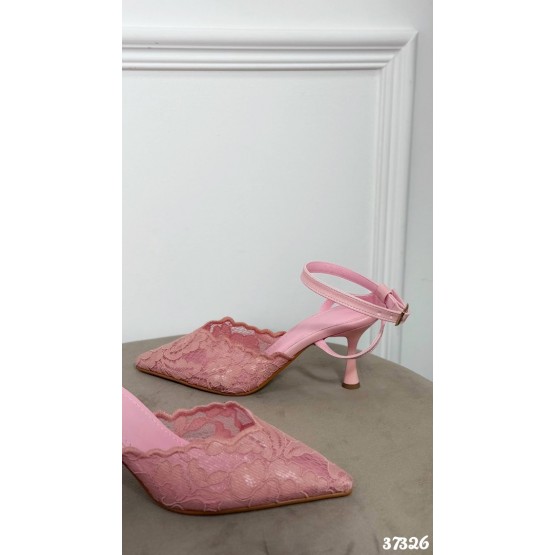 Кружевные туфли