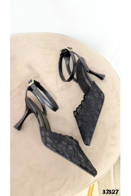 Кружевные туфли