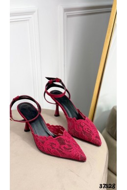 Кружевные туфли