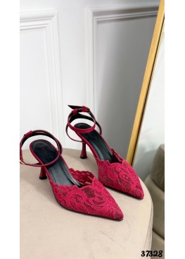 Кружевные туфли