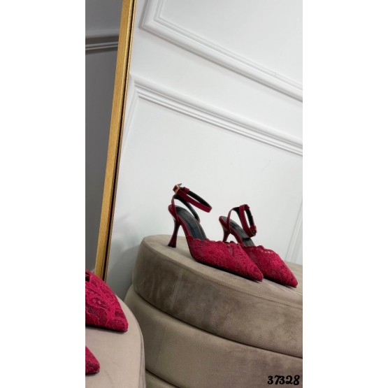 Кружевные туфли