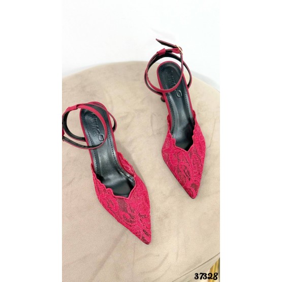 Кружевные туфли